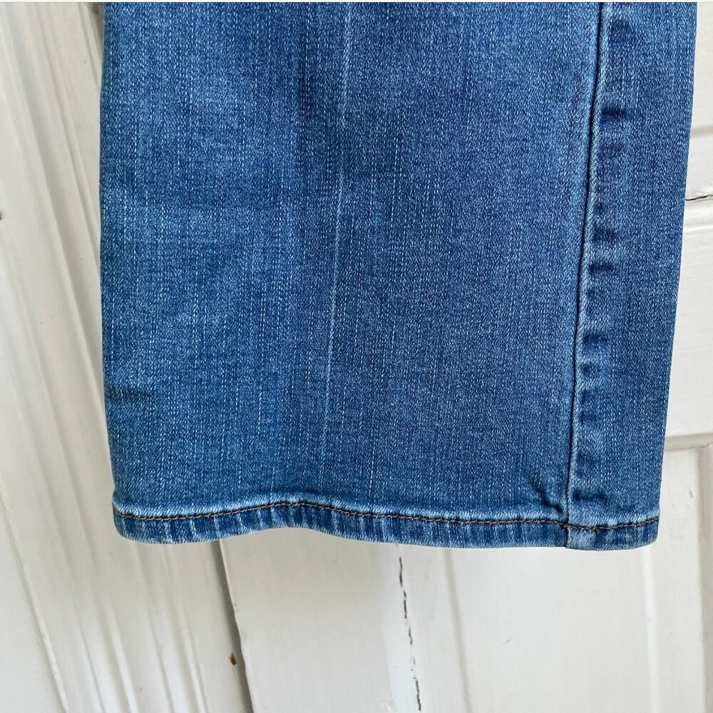 White House Black Market “The Skinny Flare” Jeans – Size 8 - Picture 4 of 10